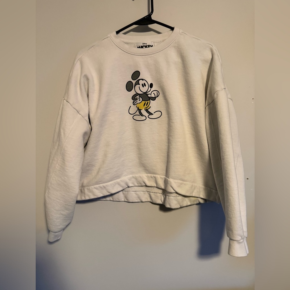 Disney Women's cropped Mickey Mouse Crewneck